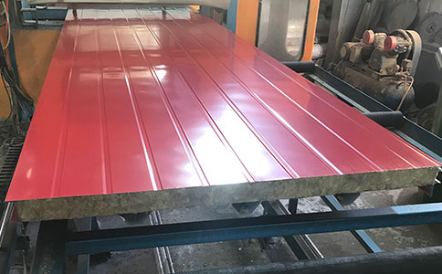 巖棉夾芯板集外觀(guān)實(shí)用新的建筑材料