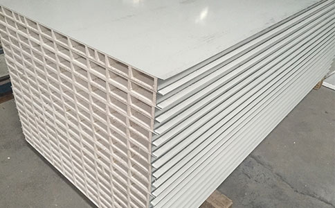 橫裝墻面夾芯板的優(yōu)點有哪些？